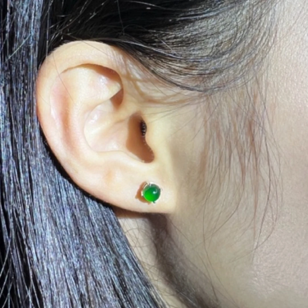 福利款天然翡翠蛋面耳钉高冰满绿气质百搭女款精致耳饰
