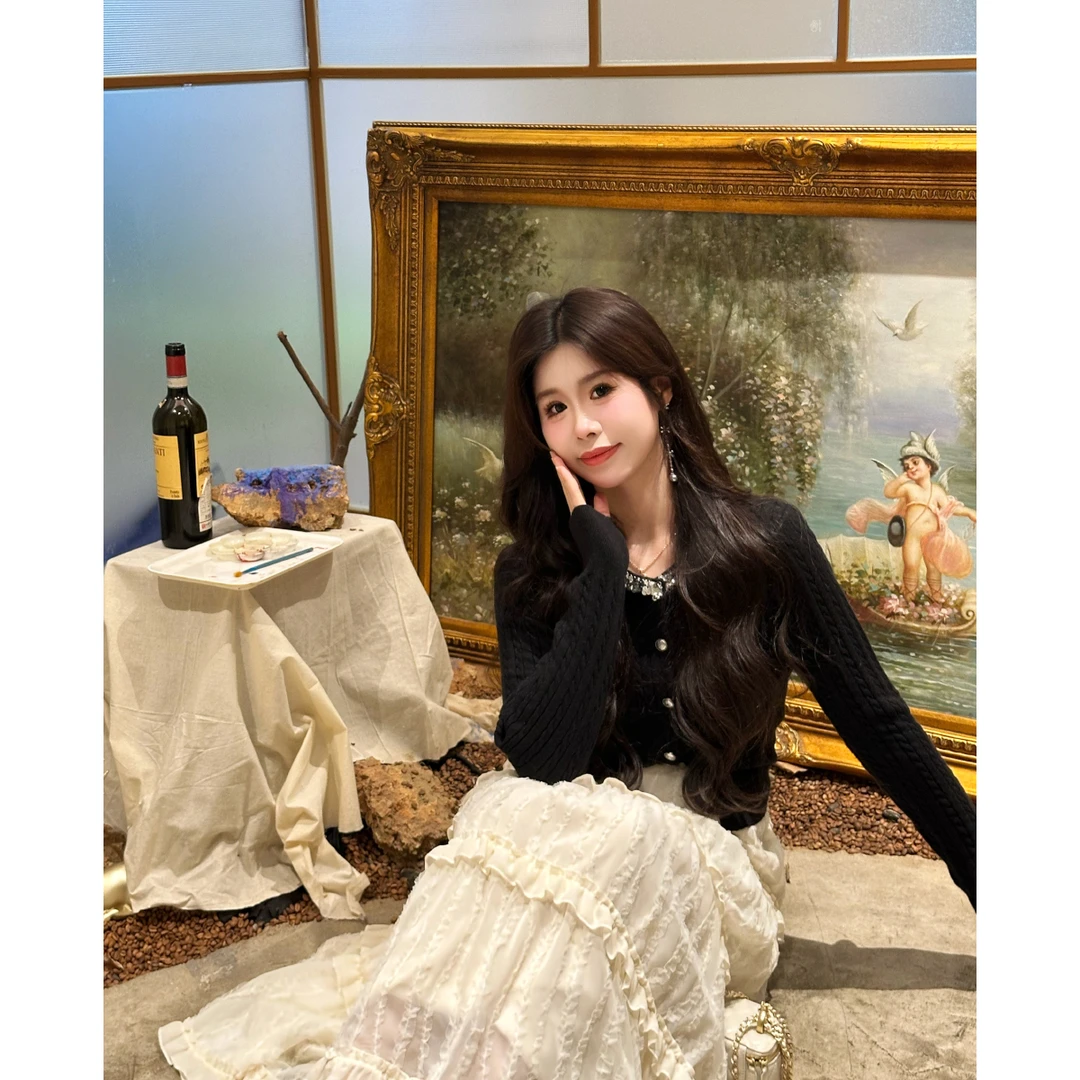 QC李潇洒【安妮舞会】微胖大码秋亮片镶边圆领麻花弹力合身针织衫