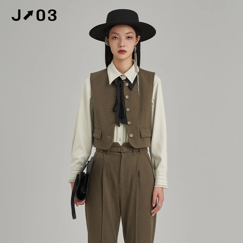 J03女装 冬季新款时尚纯色短款马夹小外套