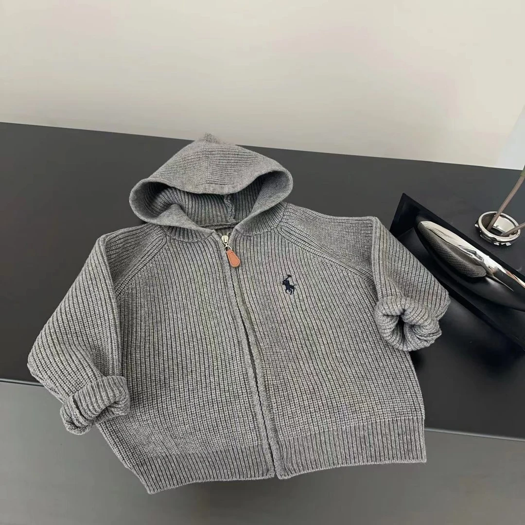 【两个小大人】儿童秋立领百搭复古纹路韩版针织开衫刺绣毛衣3261