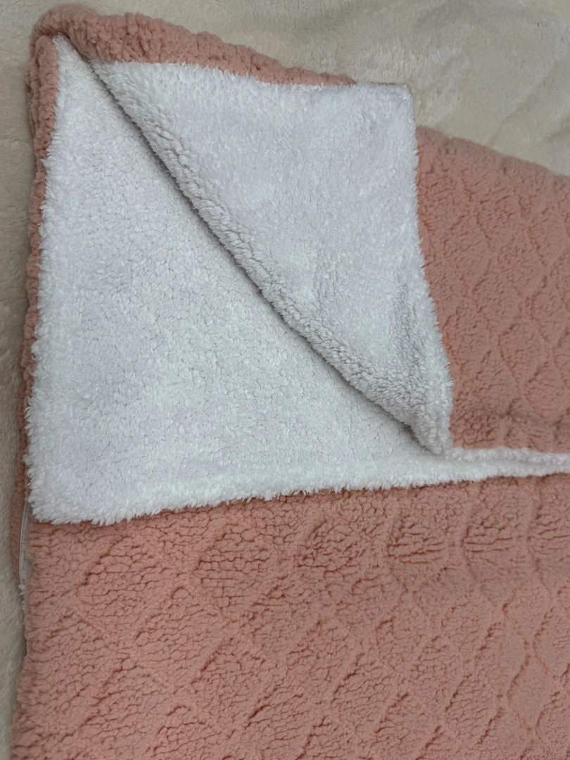 200CM*150CM 粉色菱形羔羔绒提花被套   加厚双层多功能盖毯