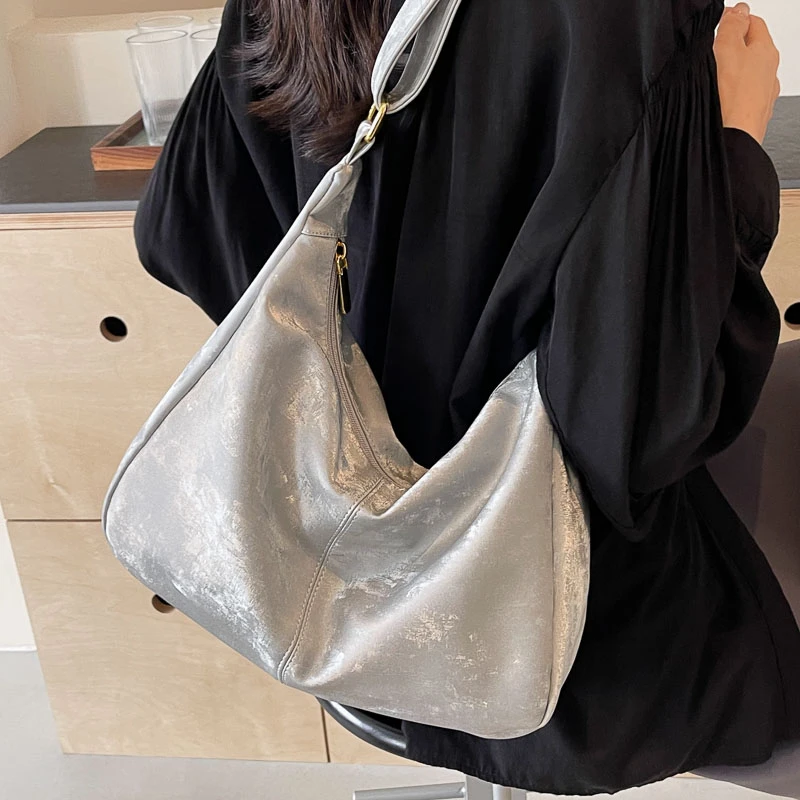 2024新款纯色大容量包包女韩版百搭单肩包小众简约斜挎包休闲通勤