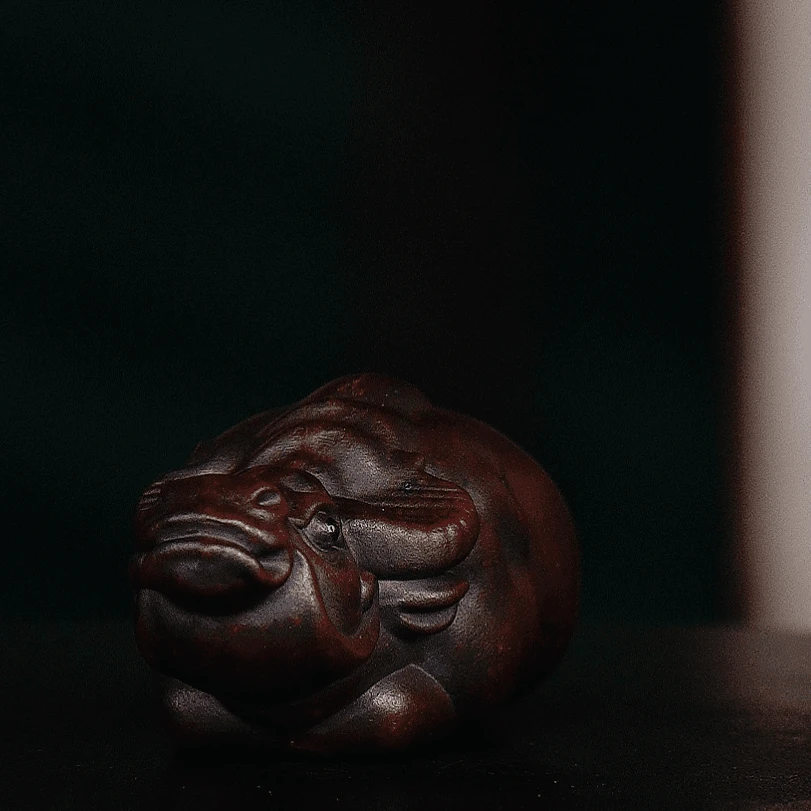 宜兴紫砂紫茶宠钱币牛