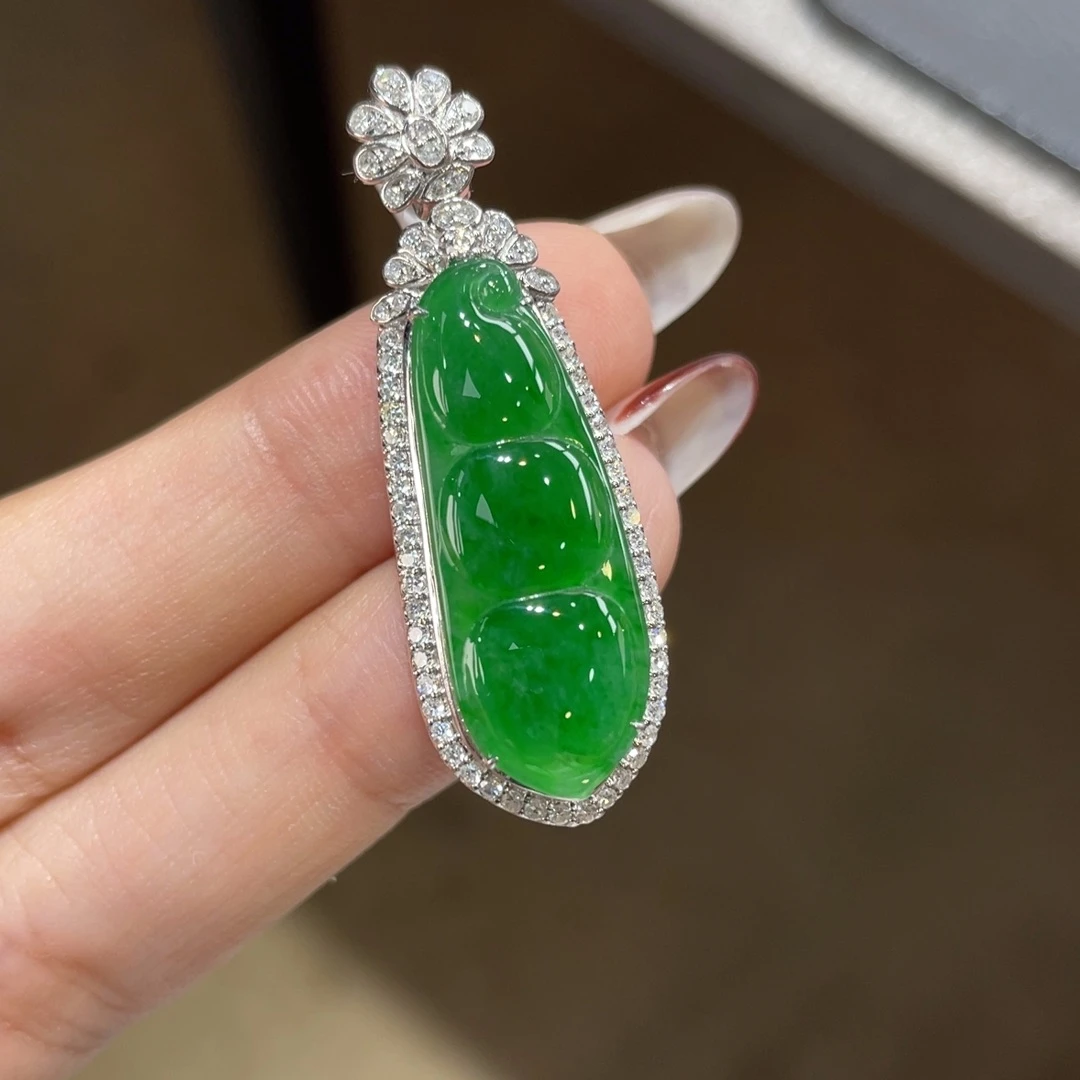 翡翠颈饰18K金镶嵌天然缅甸翡翠a货