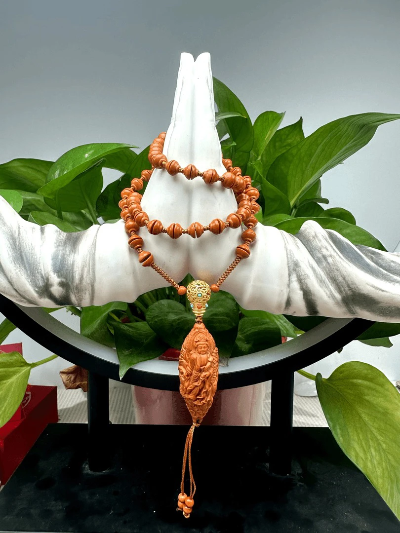 镜艺，风景观音橄榄核雕脖挂