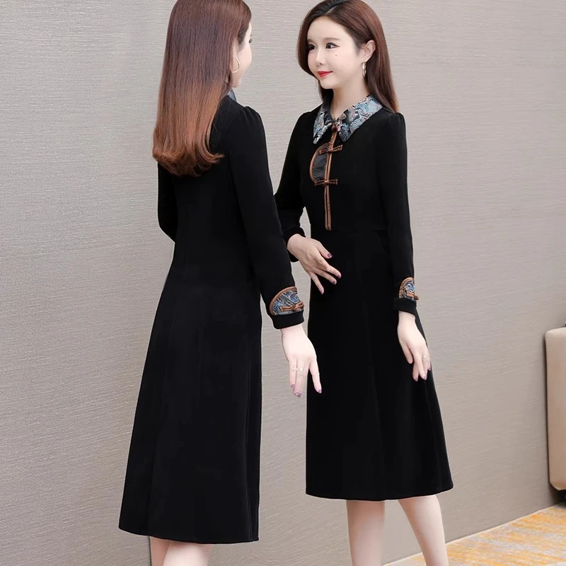 Y989新中式国风长袖连衣裙2024秋装新款收腰a字中长丝绒大摆裙