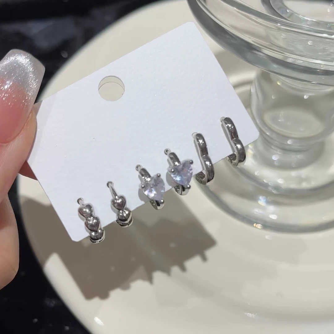 铜合金耳饰 爱心锆石6件套耳环小众设计感高级冷性风耳钉女耳扣