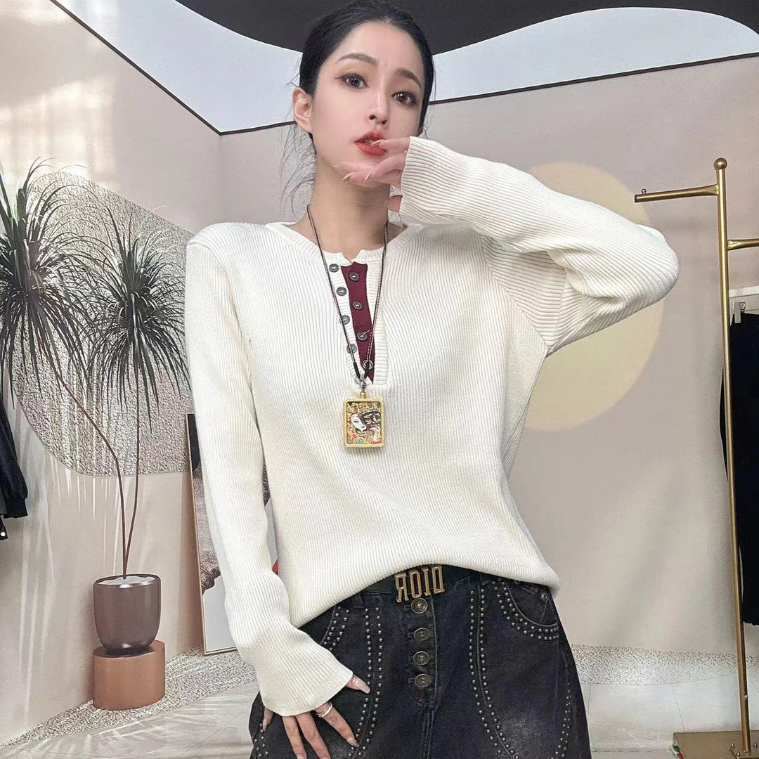 8898网红时尚针织百搭ins修身长袖圆领秋冬系扣显瘦毛衣衬衫