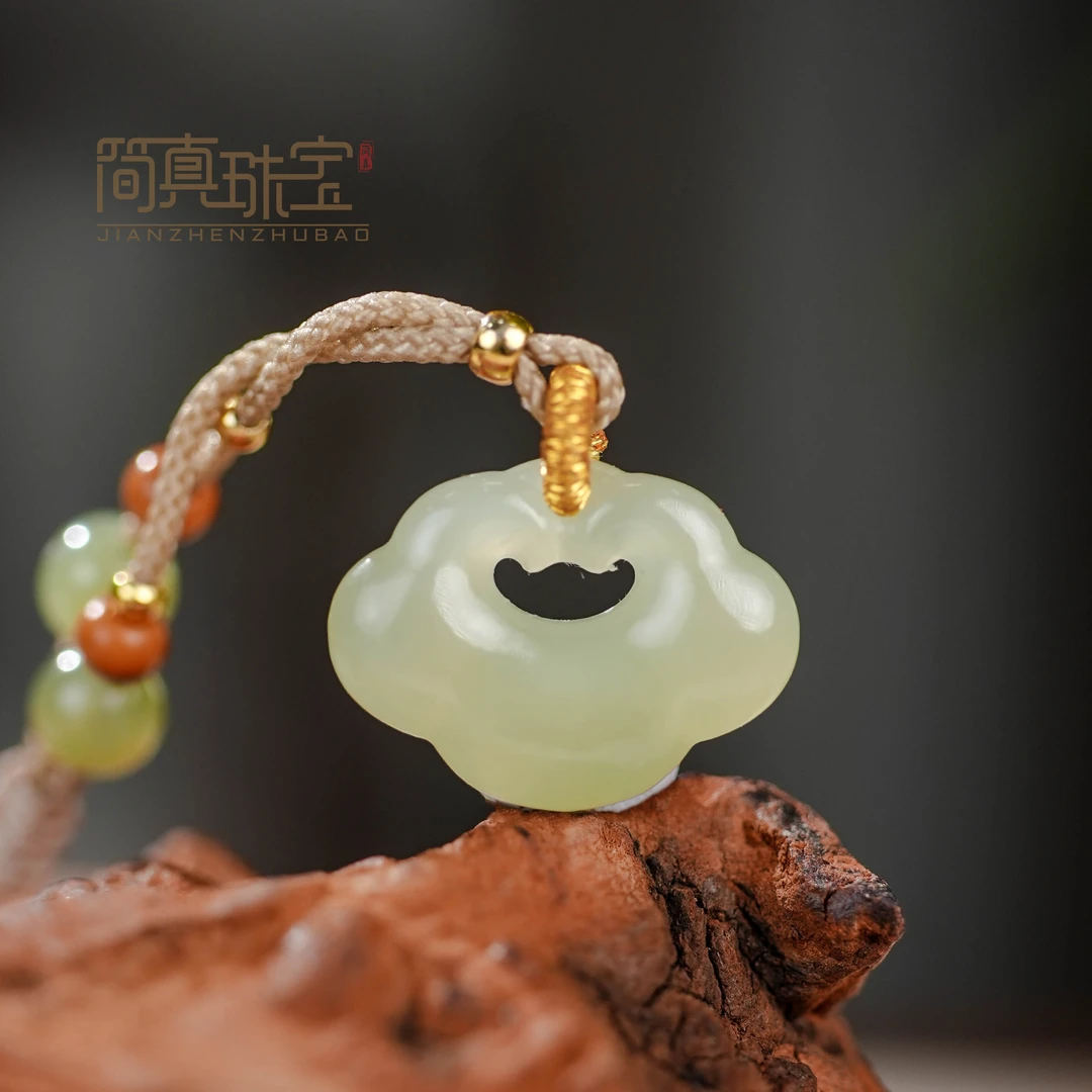 【柔初】简真珠宝 晴水和田玉平安锁精致百搭