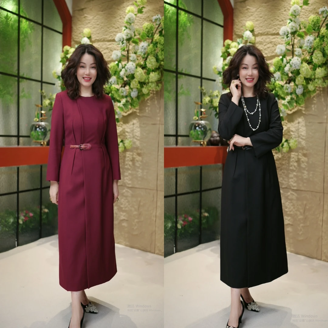 LUCK-皮扣长款连衣裙 2025春季新款时尚显瘦气质修身压褶收腰轻奢