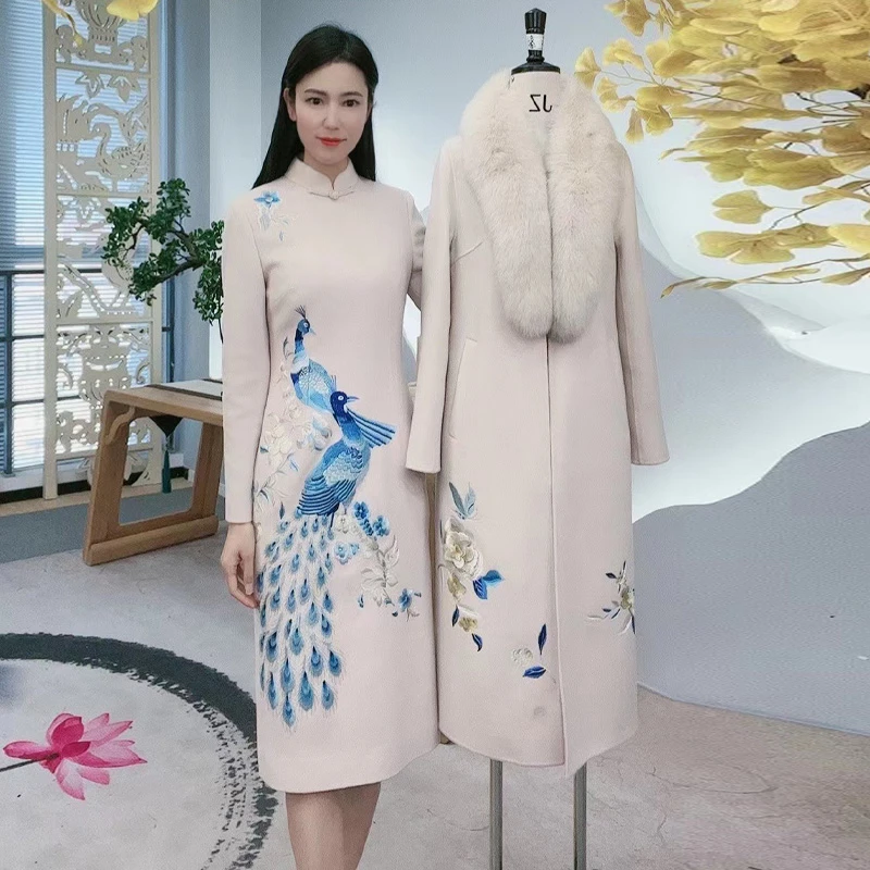 浒城古娘国风冬季修身绣花雅致高贵女士灵雀毛呢连衣裙-22D17285