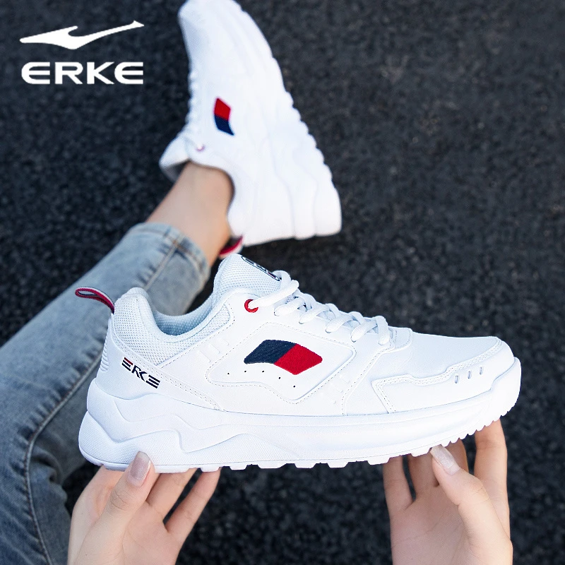 erke/鸿星尔克女鞋春秋季新款皮面潮流百搭老爹鞋耐磨跑步运动鞋