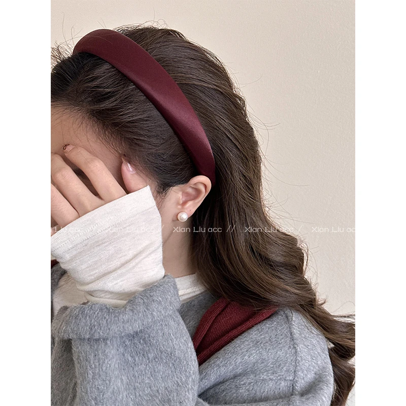 高级感洋气时尚酒红色缎面发箍复古气质显白头箍外出百搭发卡头饰