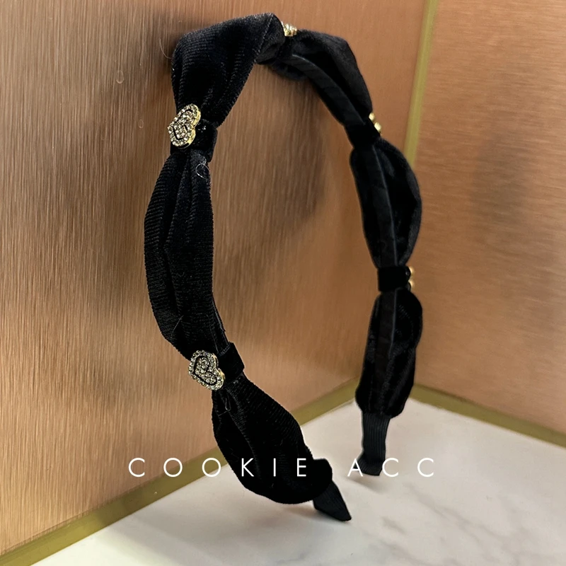 饰品韩国秋冬新款镶钻爱心黑色丝绒褶皱发箍女细款压发头箍气质