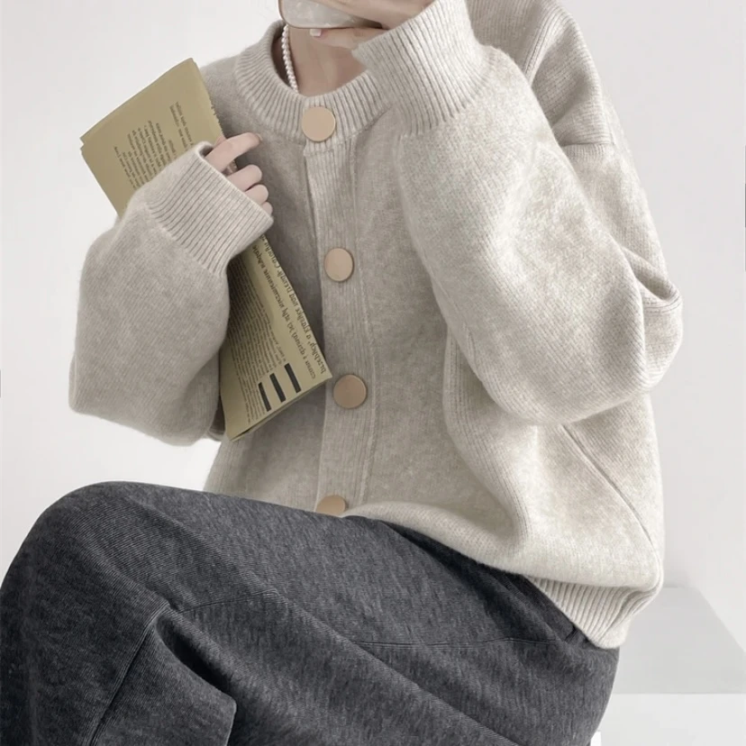 设计感单排扣纯色针织毛衣外套开衫慵懒宽松圆领秋冬上衣