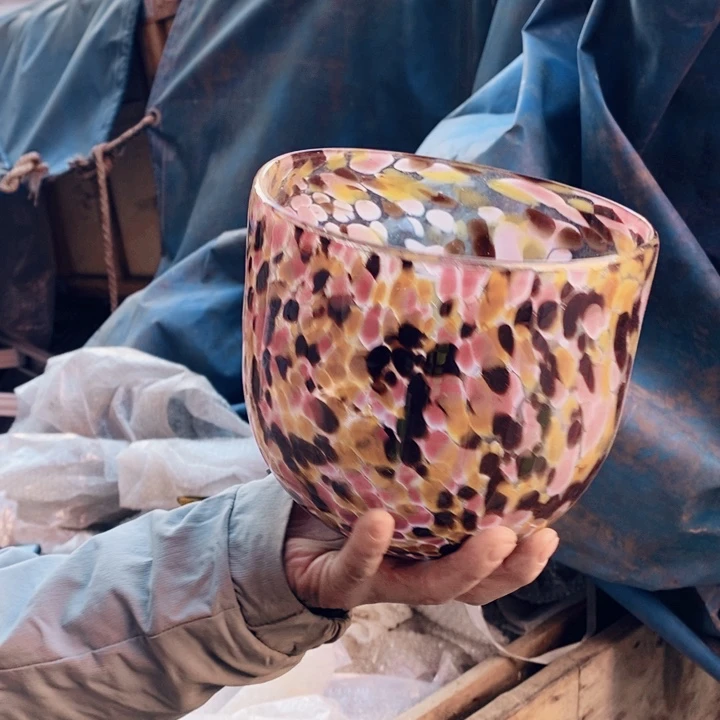 花瓶高18厘米口17厘米