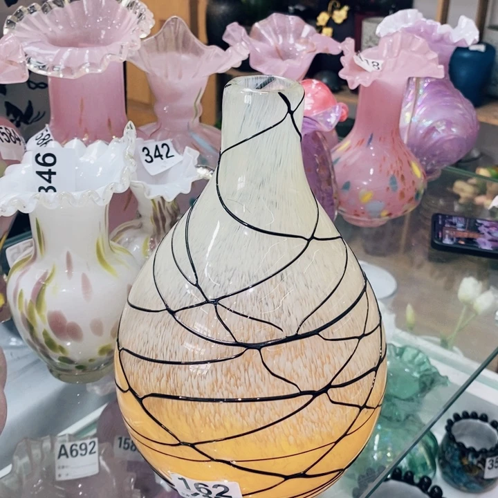 花瓶高25厘米口2厘米