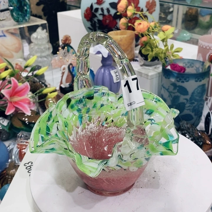 花瓶高21厘米口19厘米