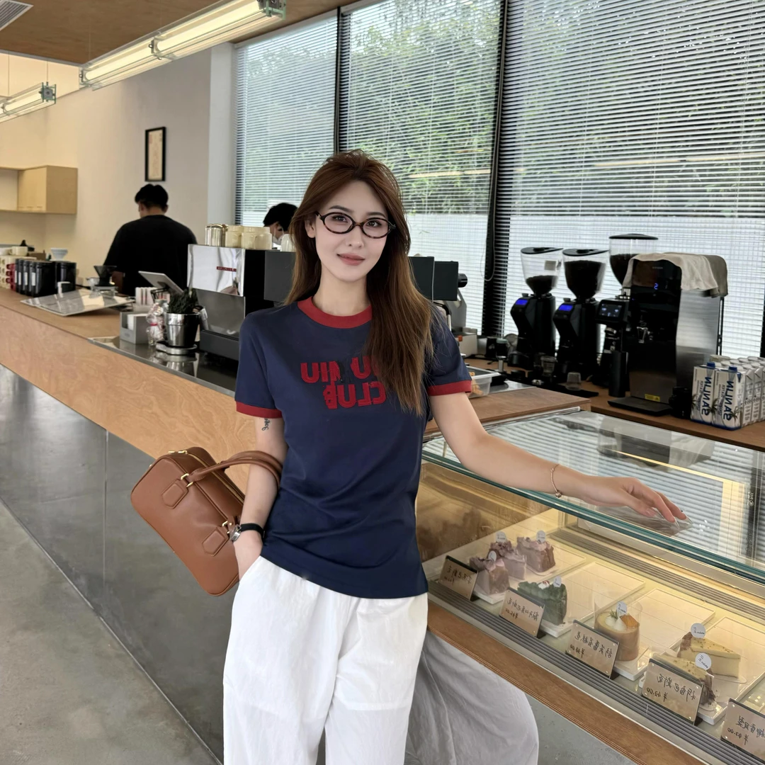 【米兰俱乐部】 复古贴布绣休闲女士短袖T恤 TT1061