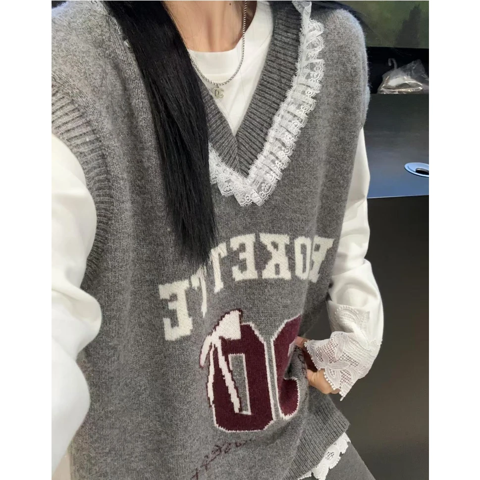 DEZI宝藏衣橱轻奢V领蕾丝边字母百搭马甲LS5623088