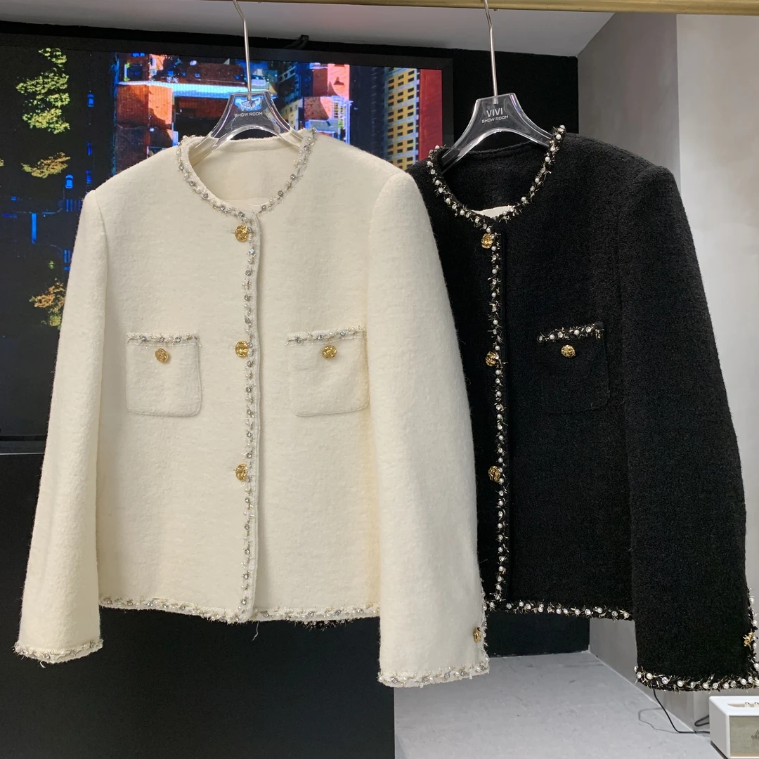 DEZI宝藏衣橱珠珠修饰时尚气质小香女款鹅绒羽绒服LS9013088