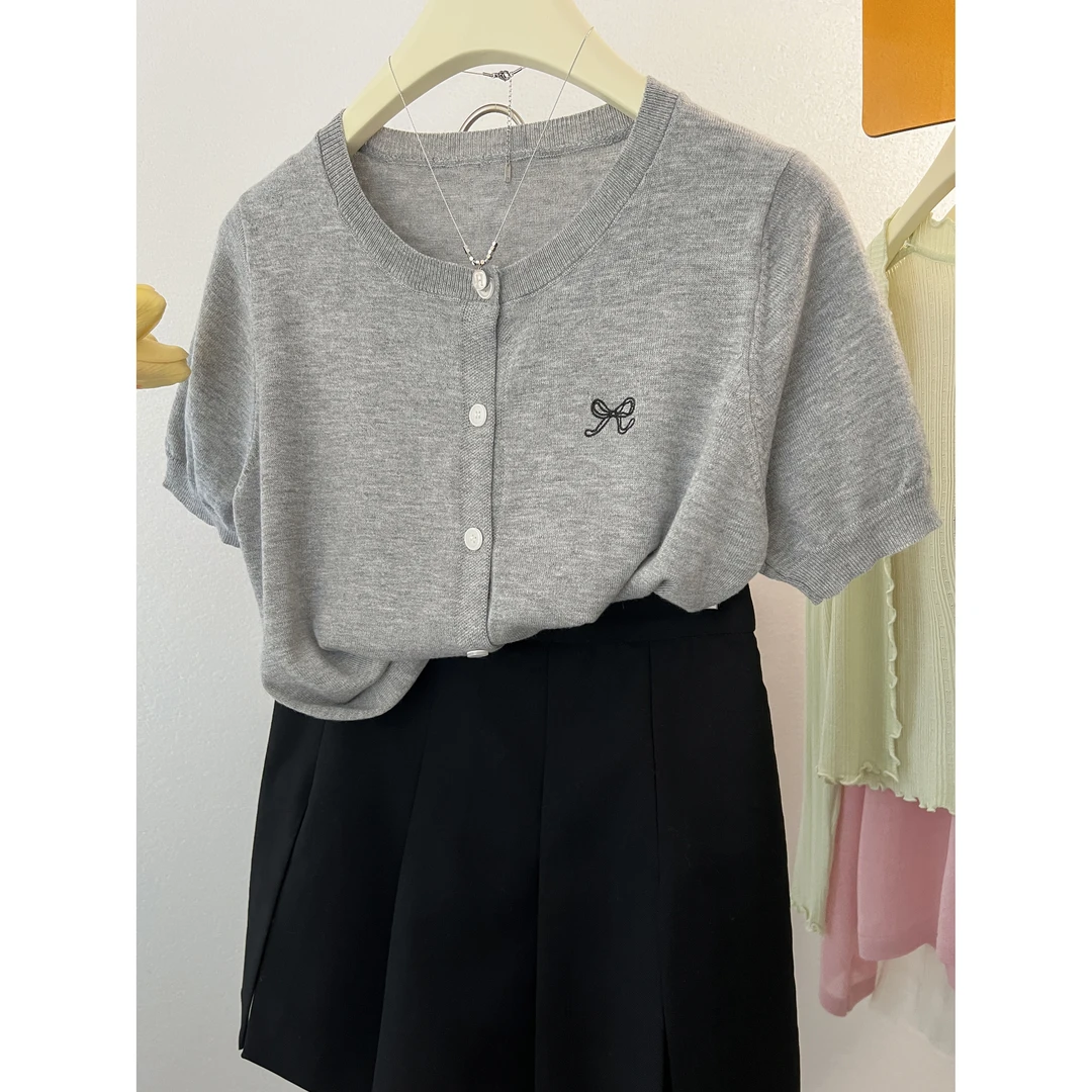 法式灰色正肩短袖t恤女夏2024新款小个子薄款冰丝蝴蝶结针织上衣