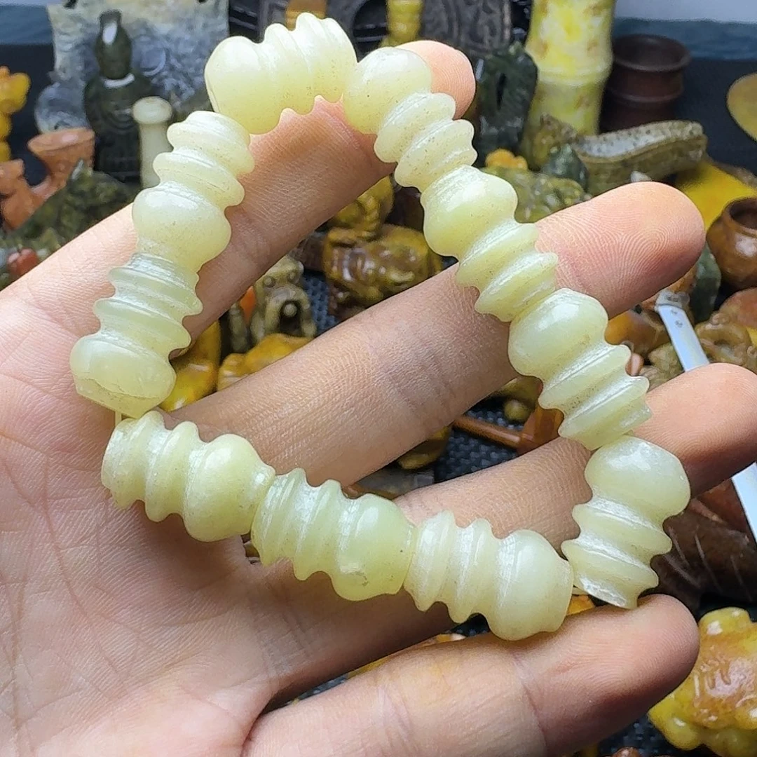 白玉菩提吊坠。。104