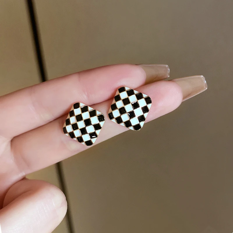 锌合金耳饰 方形棋盘格耳环黑白格子耳钉2022年新款潮秋冬耳饰