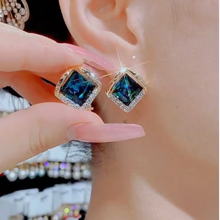 锌合金耳饰 几何方形耳环女气质轻奢小众高级感耳钉新款耳饰品