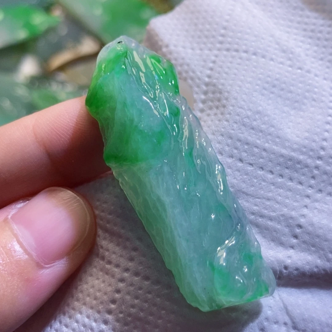 【闪购商品】翡翠吊坠(不含链)未镶嵌7269