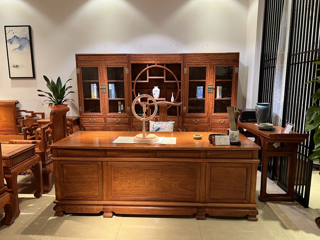 精品办公桌配椅定金