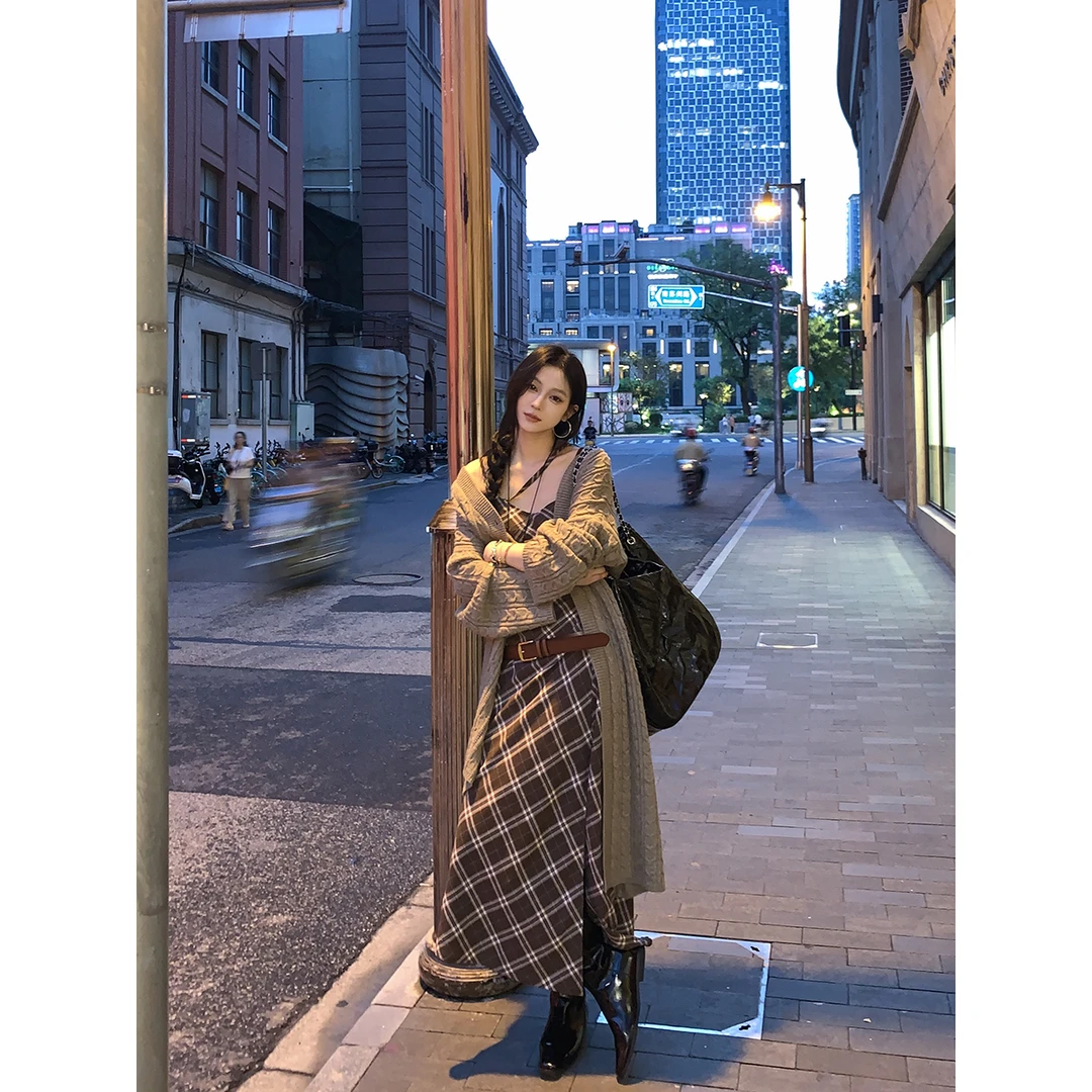 安酒月【以花之名】秋季中长款针织开衫女宽松慵懒外套AJ4GZW10