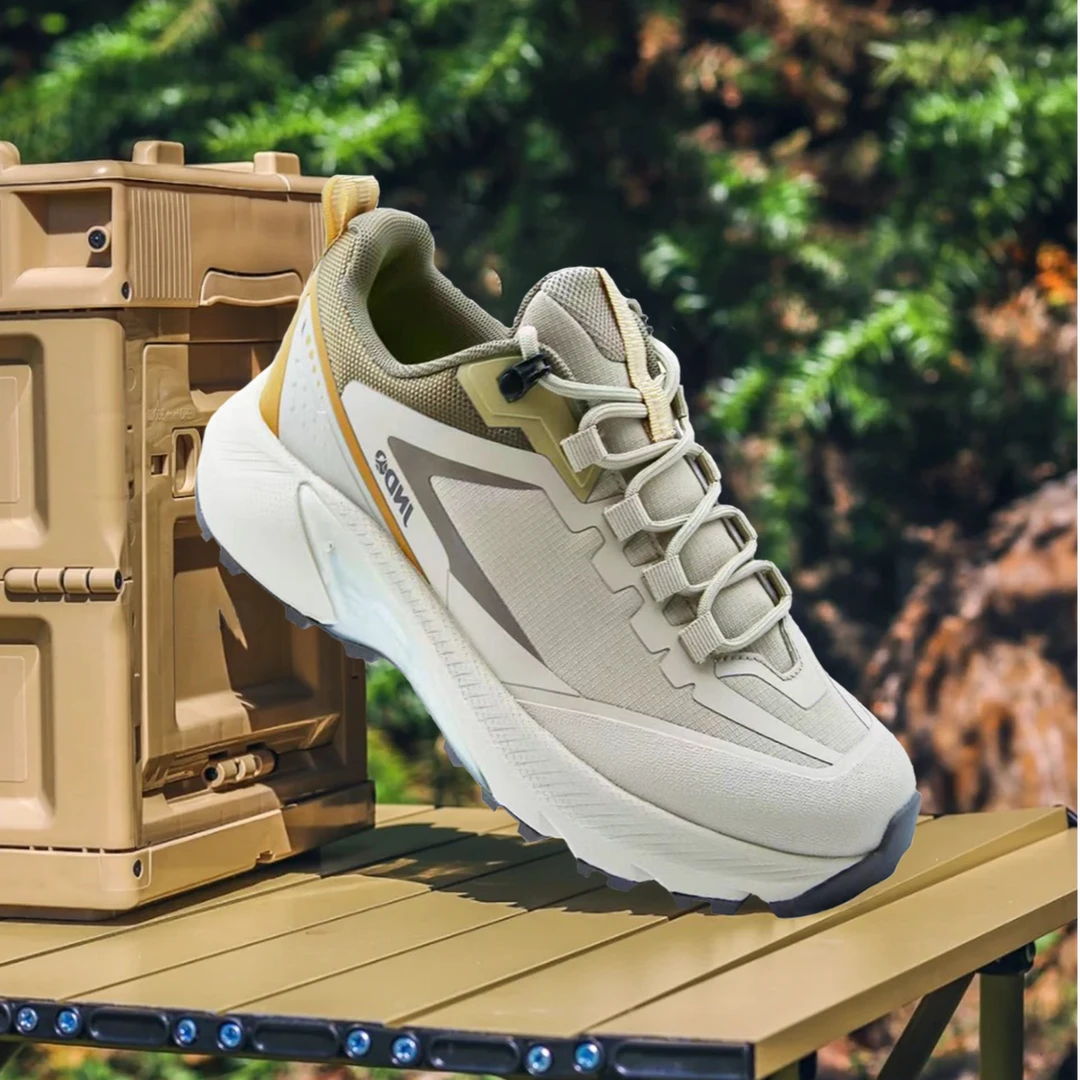 户外登山徒步鞋登月系列透气减震鞋底自带新风系统/防臭/恒温男款