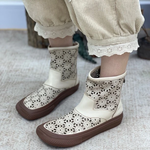 812-15  夏季头层牛皮透气镂空方头平底舒适高帮民族风复古凉靴女