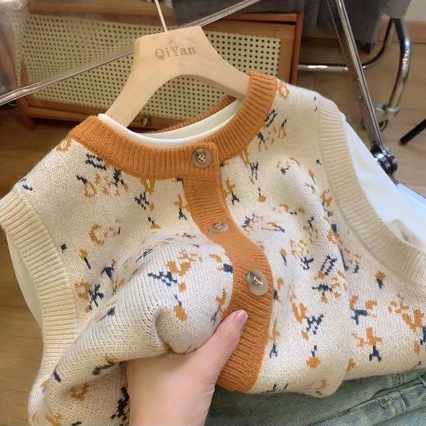 七言家   韩系米橘撞色马甲1