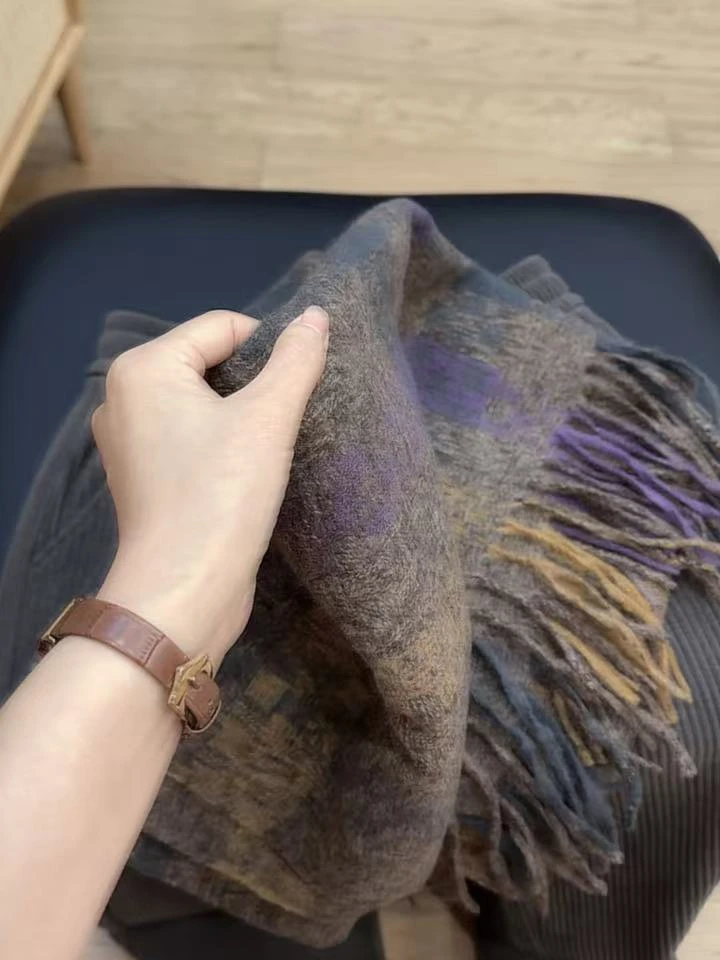 七言家 紫咖油画格保暖流苏围巾