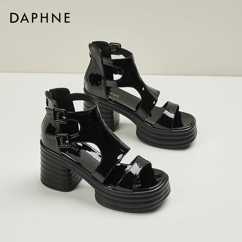 达芙妮厚底粗跟罗马凉鞋2025夏季新款镂空露趾高跟鞋气质简约女鞋