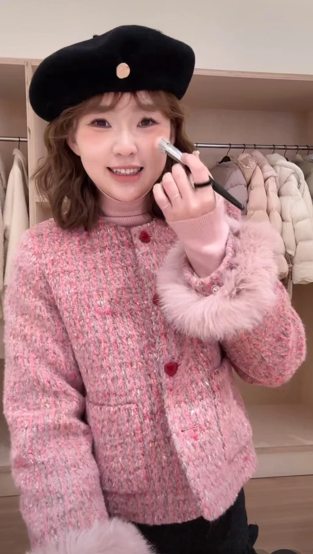 【甜甜】春节战袍小香风加绒~去路人感allblack穿搭外套8086