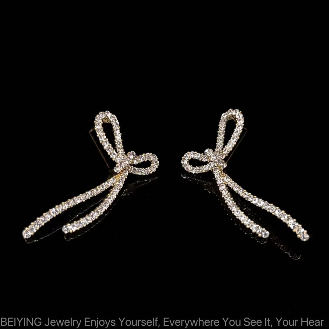 铜合金合成锆石耳饰 镀k金 25款C4017【蝴蝶结】Jeannie zoo耳钉