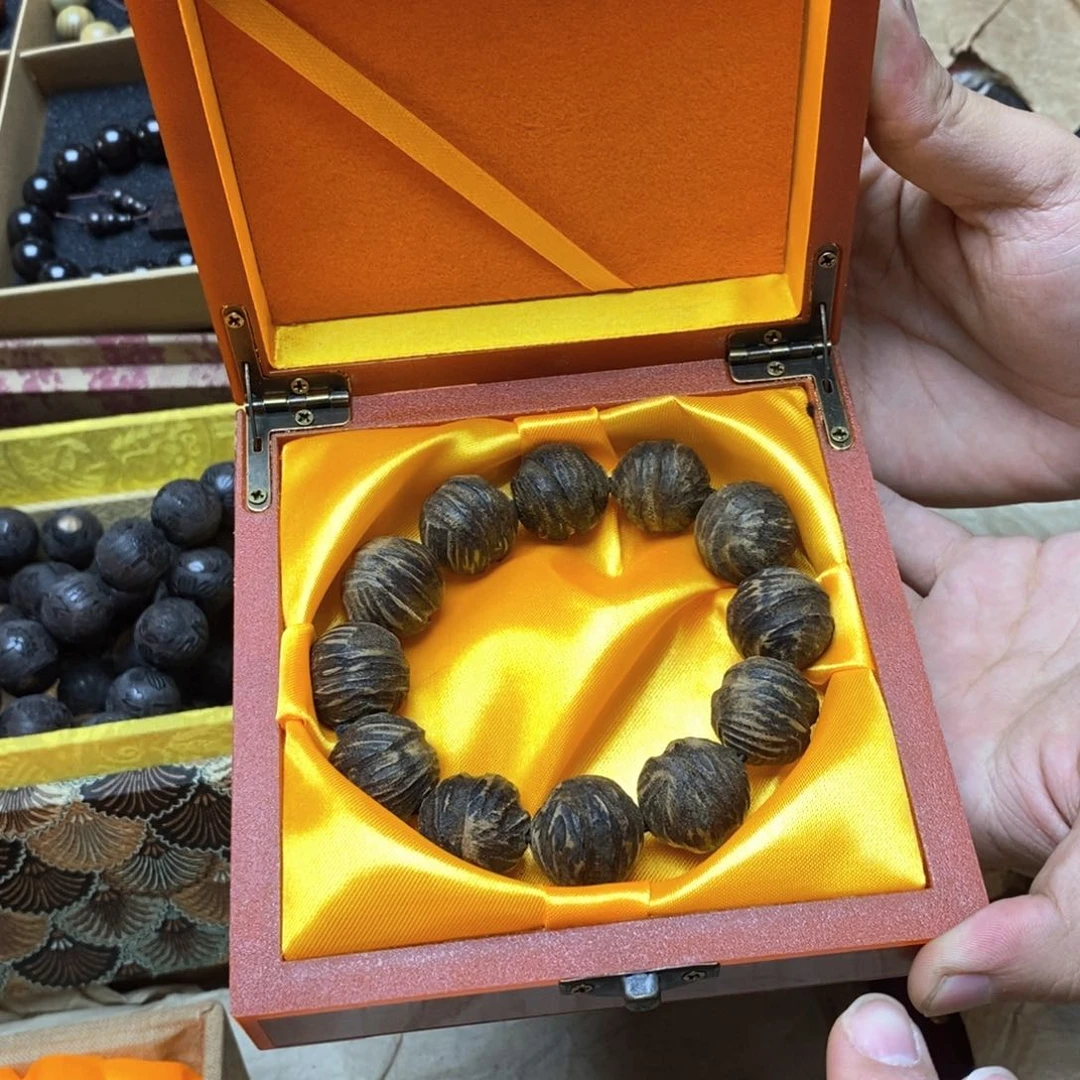 滴血莲花菩提吊坠