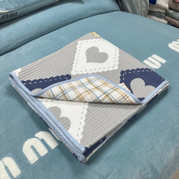 单人全棉床盖1.2床纯棉铺盖四季垫150*200