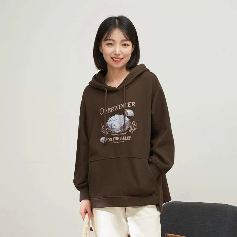 本依凡冬季女士宽松ESSWY0132加厚复古百搭连帽长袖套头印花卫衣