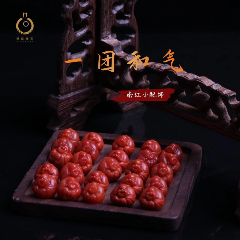 【蚂蚁珠宝】南红玛瑙13-14mm左右精工雕包衣佛配饰一个p842