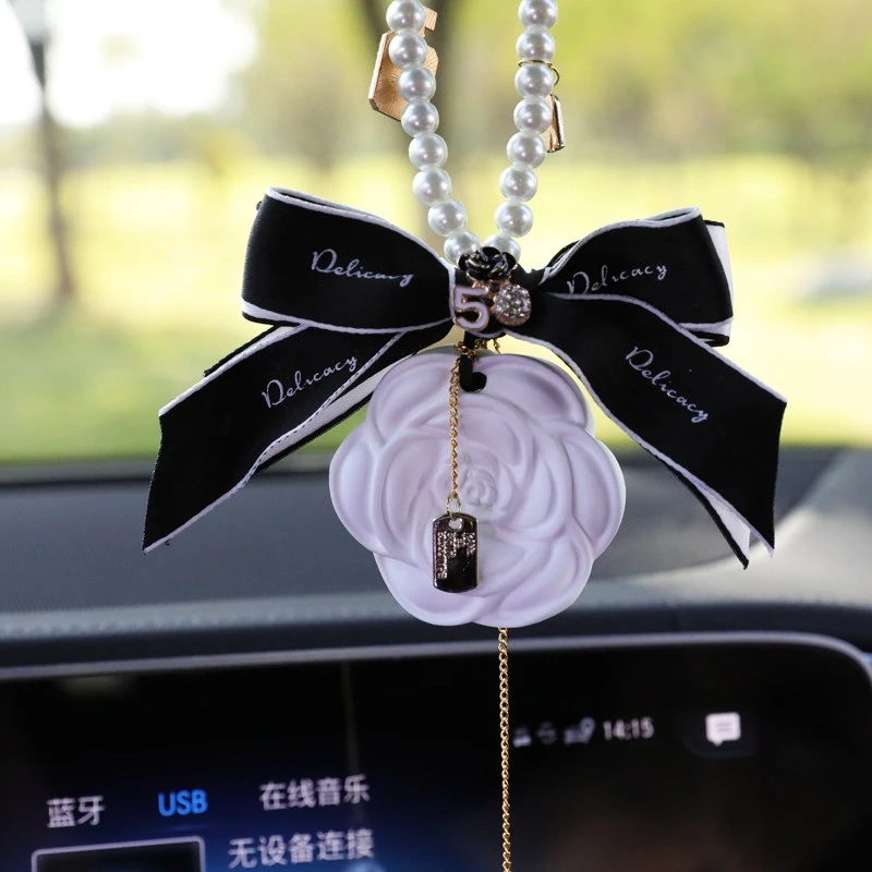 香薰车上车载挂件山茶花香水车挂饰香氛香薰女生车内装饰时尚创意