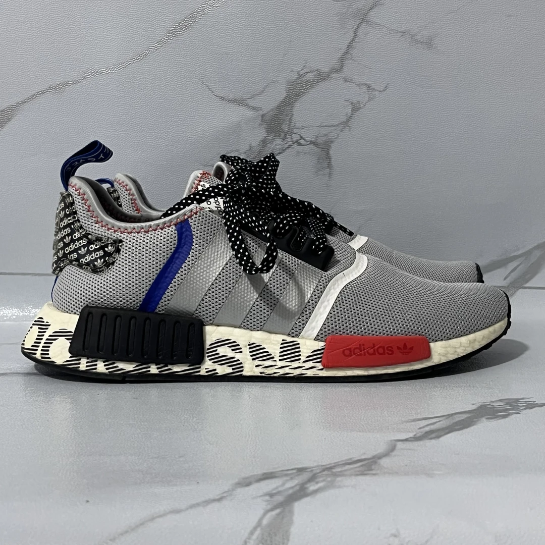 42码adidas Original 运动休闲鞋 灰银红 公价499 二手/90新