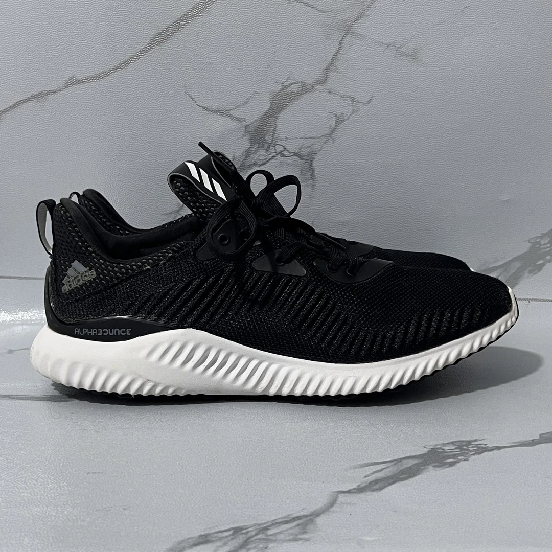 42.5码adidas Alpha 跑鞋 公价899 二手/90新