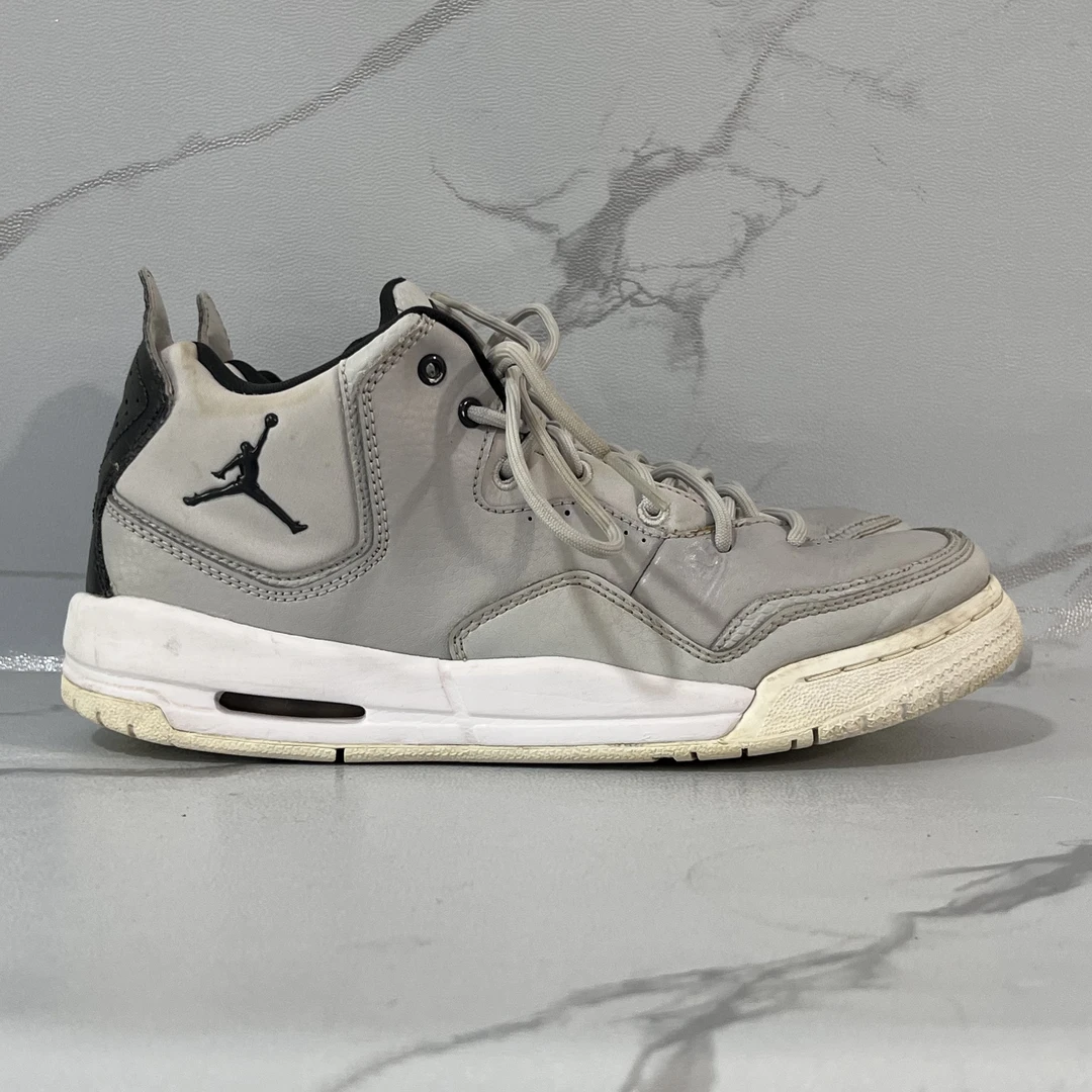 40Jordan 23 休闲鞋 灰黑 公价699 二手/90新