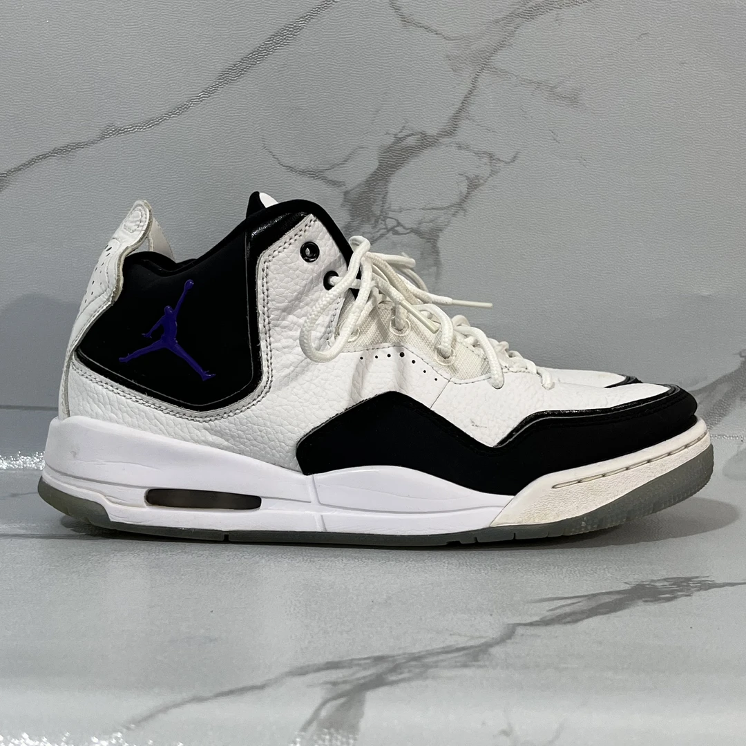 42.5码Jordan 23 休闲鞋 白黑 公价899