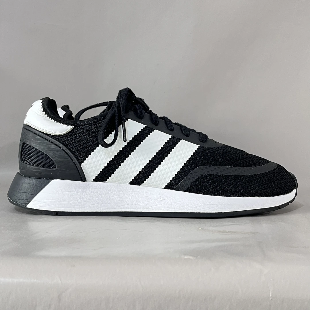 42.5码adidas Iniki Runner CLS 休闲鞋 黑白 二手/90新