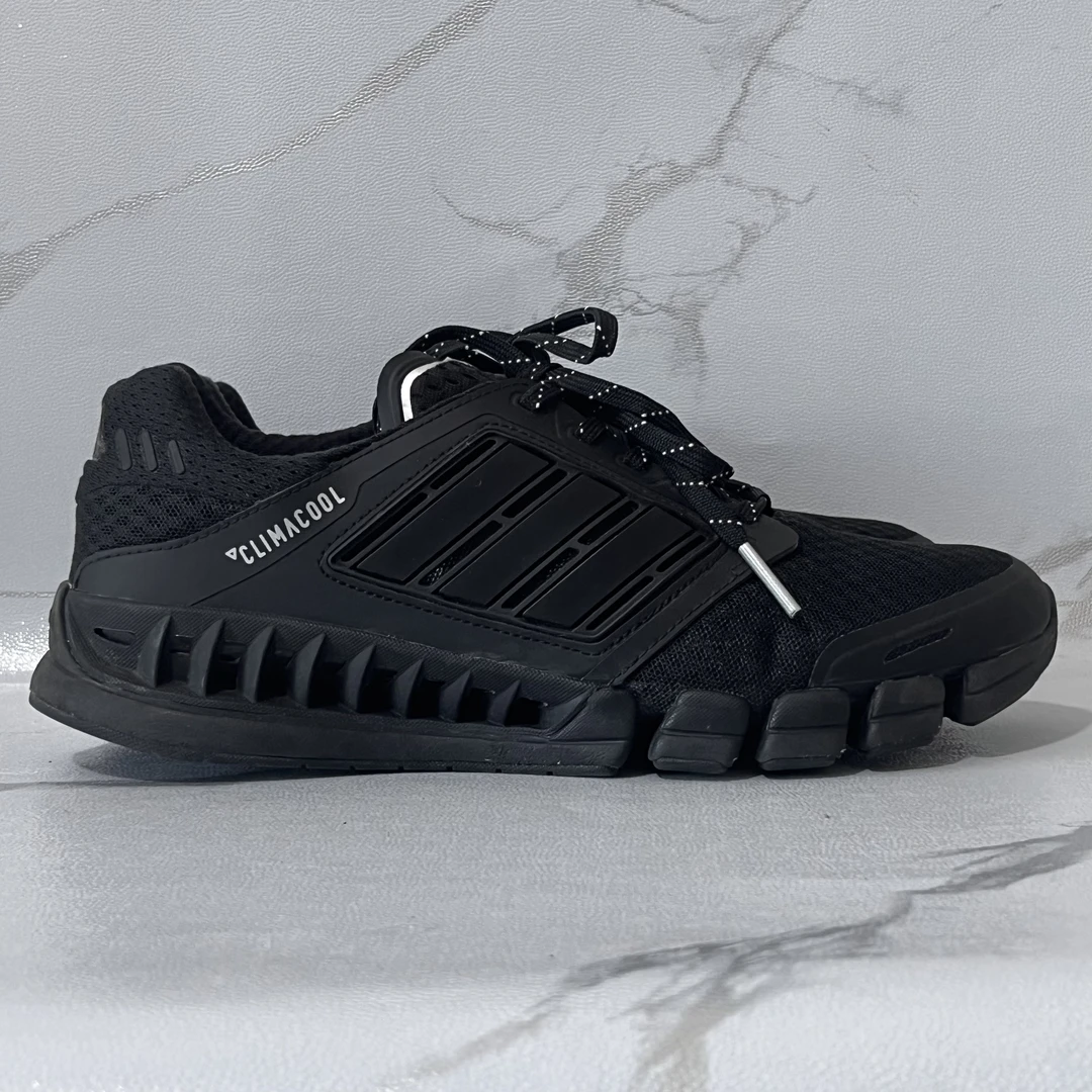 42码adidas CC 跑鞋 黑色 公价1299 二手/90新
